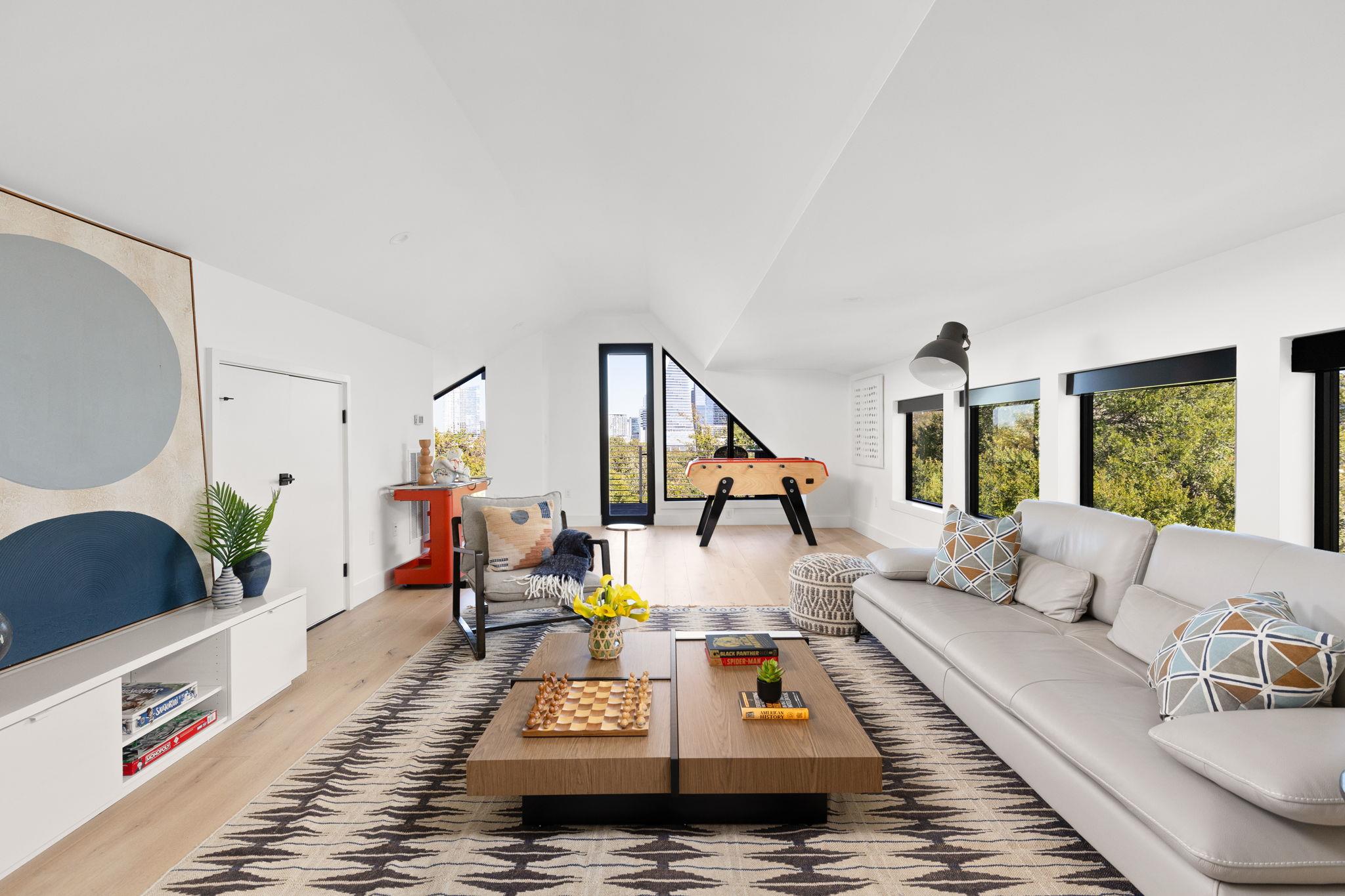 908 Retama St, Austin, TX 78704