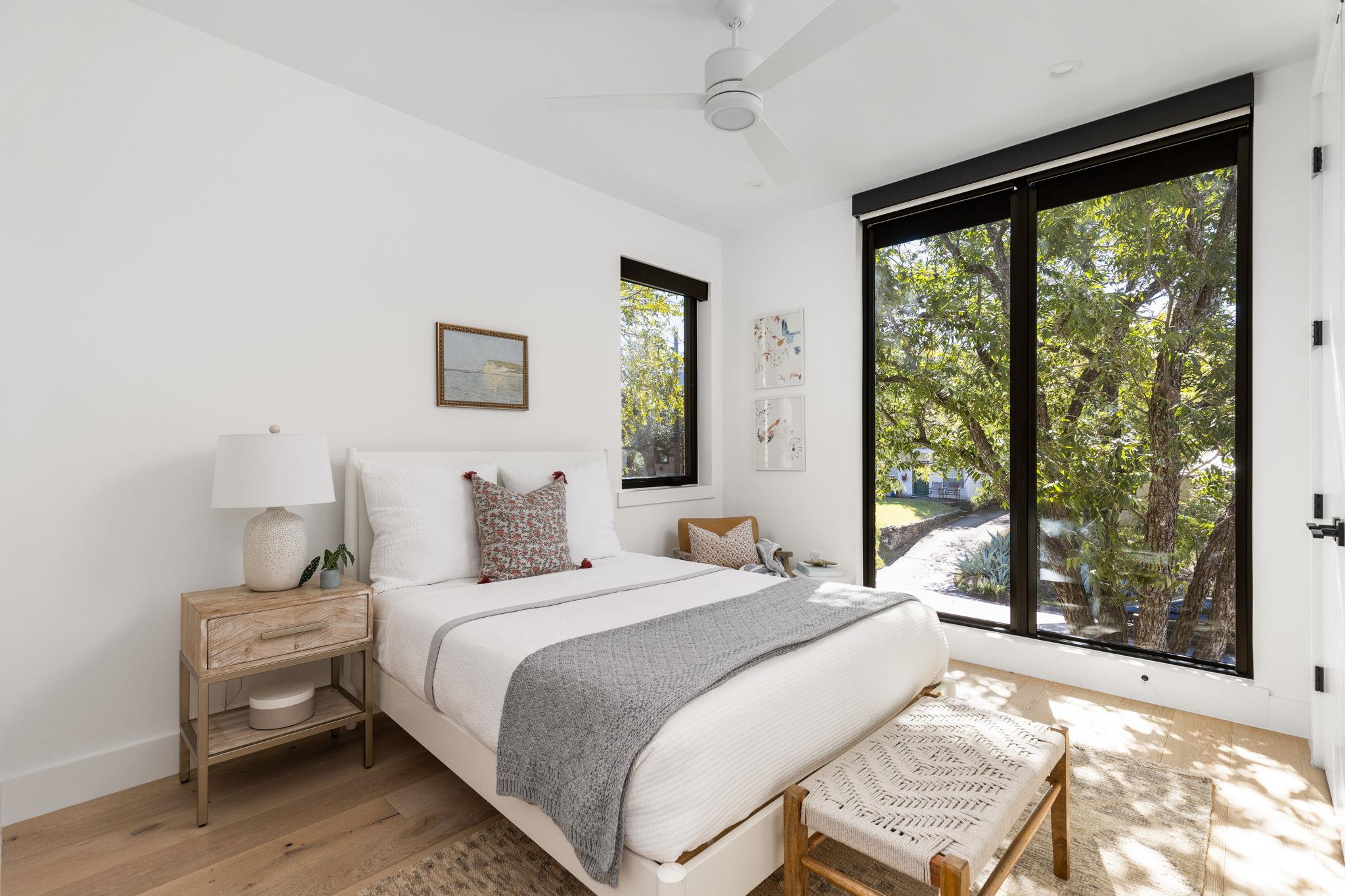 908 Retama St, Austin, TX 78704