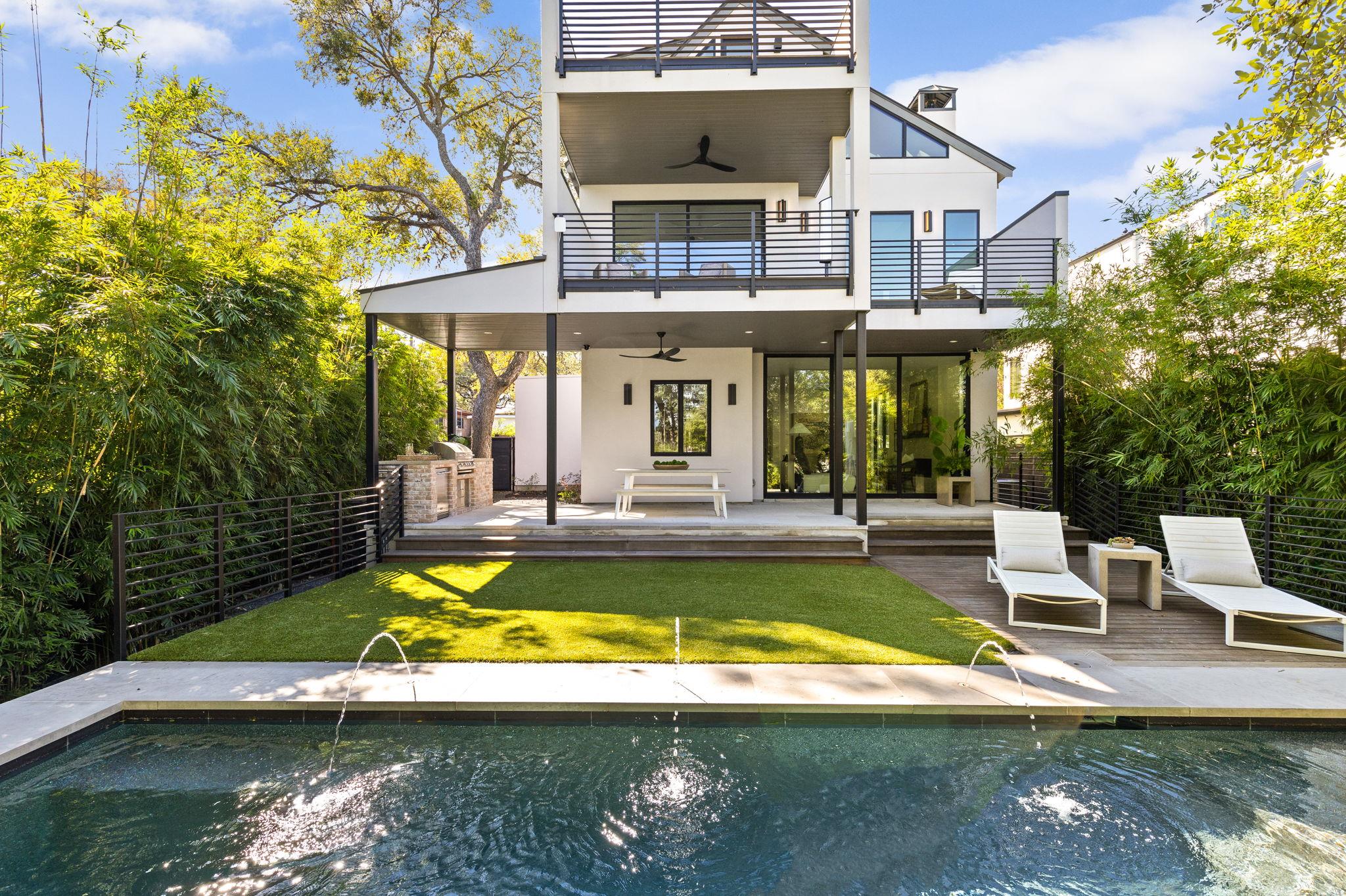 908 Retama St, Austin, TX 78704