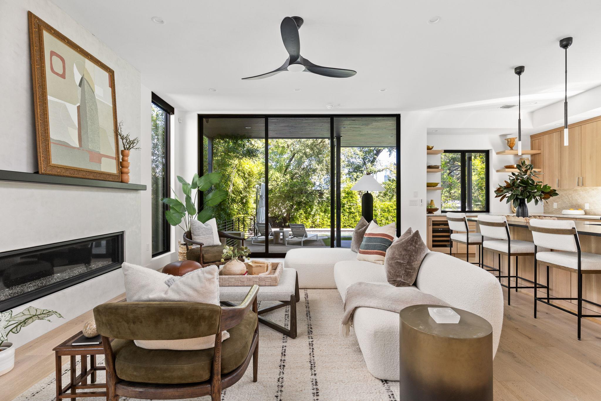 908 Retama St, Austin, TX 78704