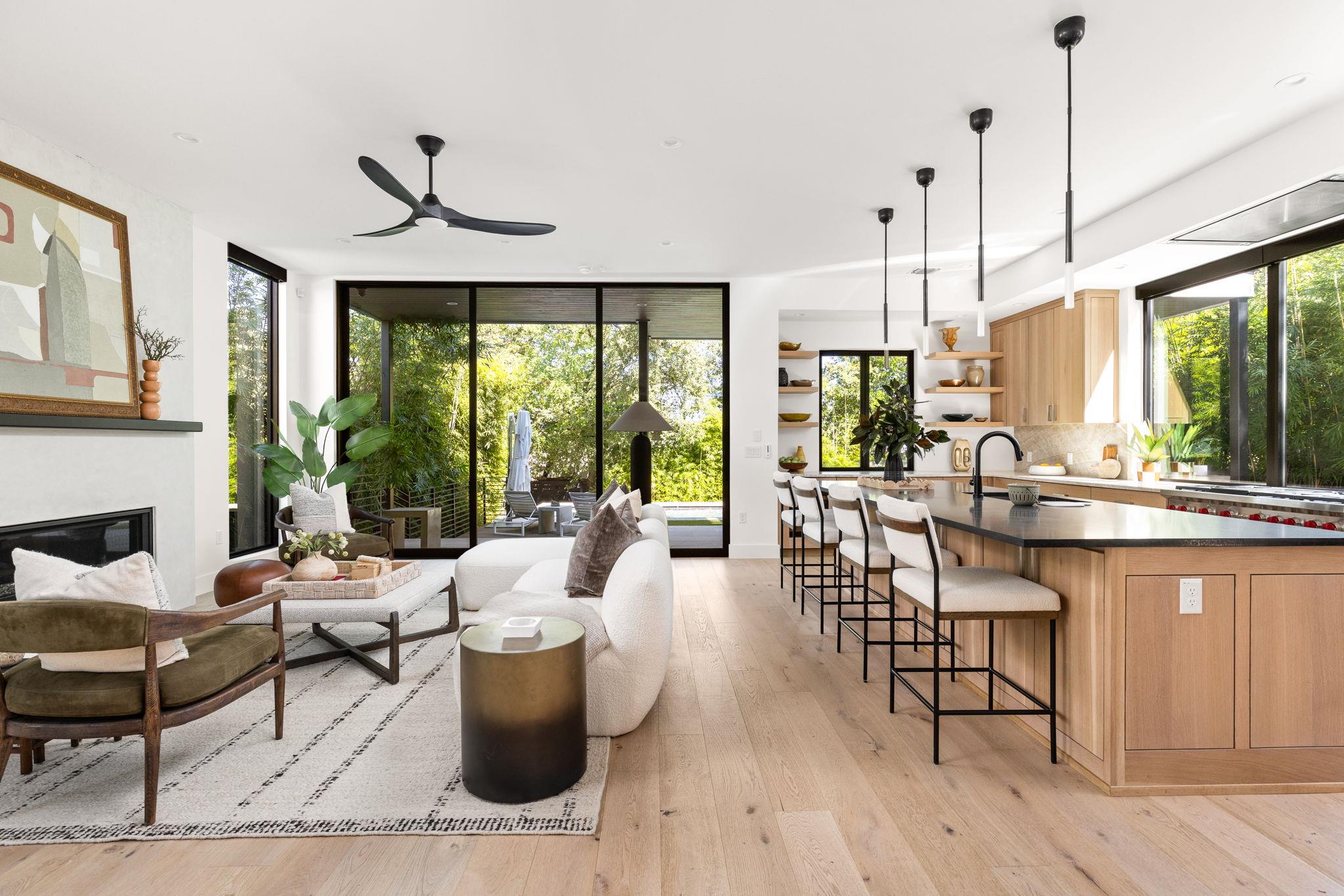 908 Retama St, Austin, TX 78704