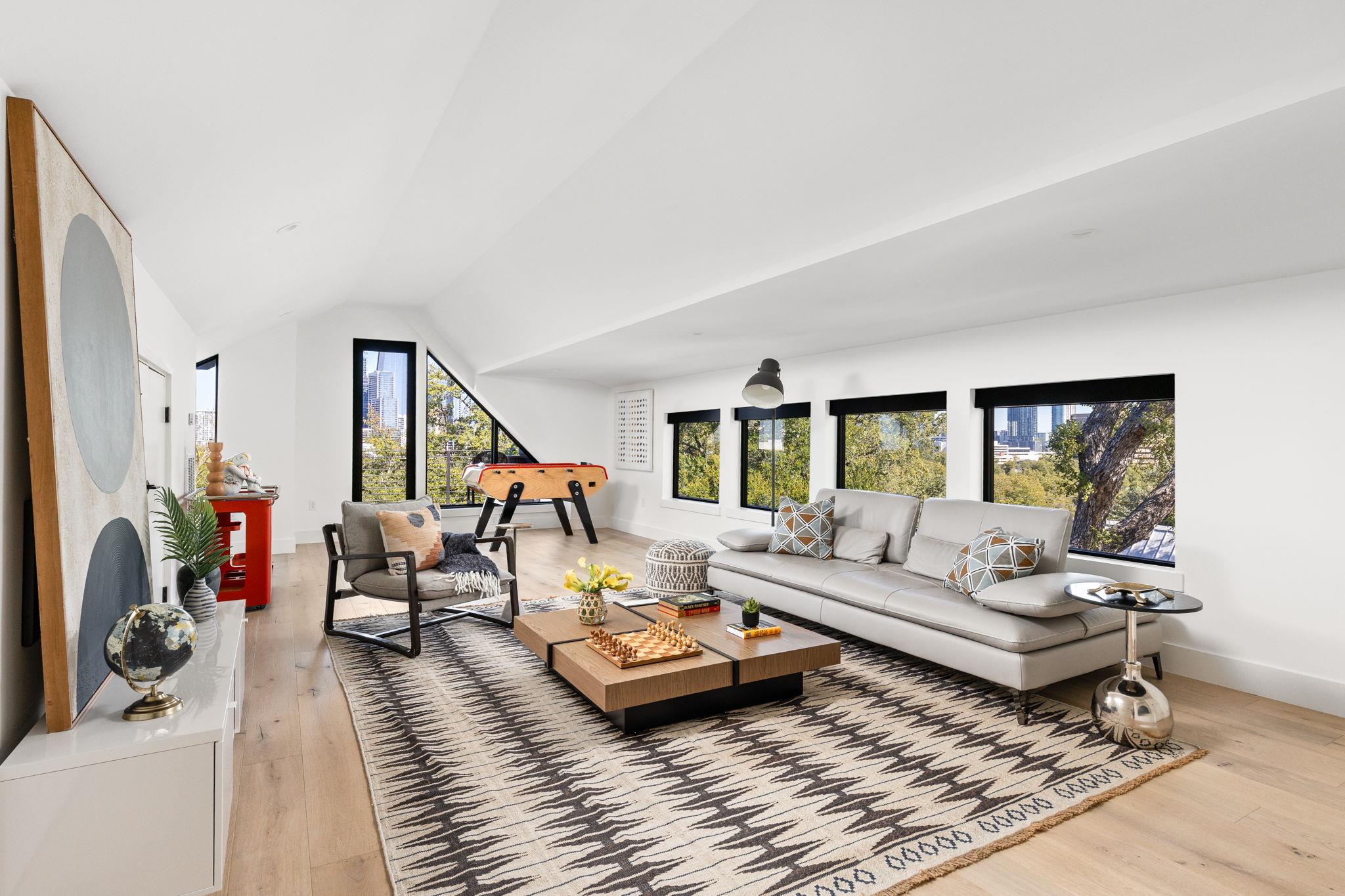 908 Retama St, Austin, TX 78704