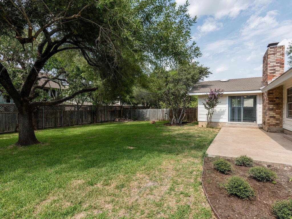3910 HILLSIDE Dr, Round Rock, TX 78681