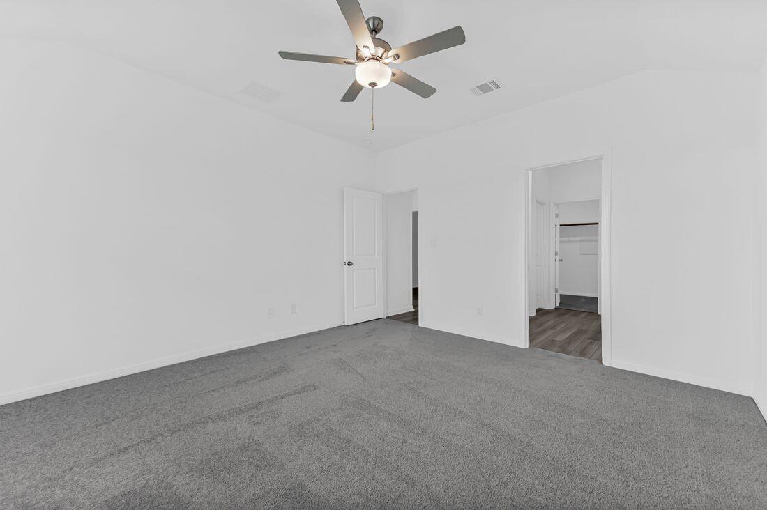 210 Crumpton Way, Hutto, TX 78634