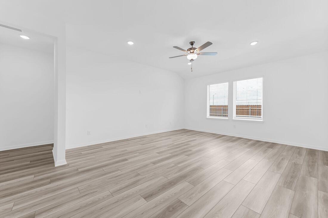 210 Crumpton Way, Hutto, TX 78634