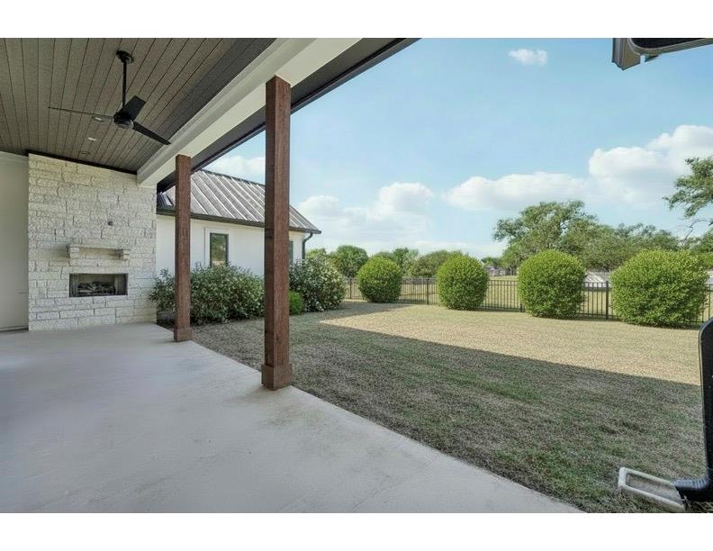 116 Mitchell Creek Dr, Horseshoe Bay, TX 78657