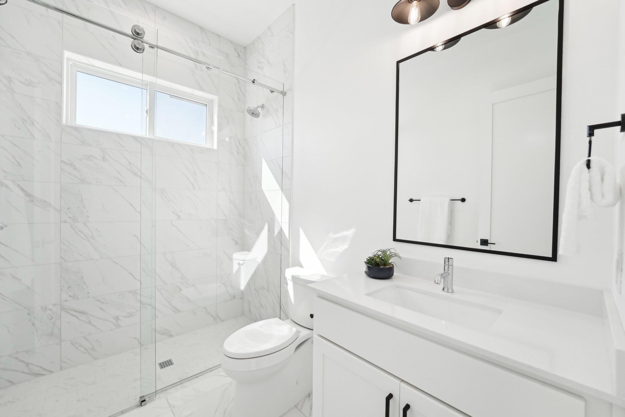 116 Mitchell Creek Dr, Horseshoe Bay, TX 78657