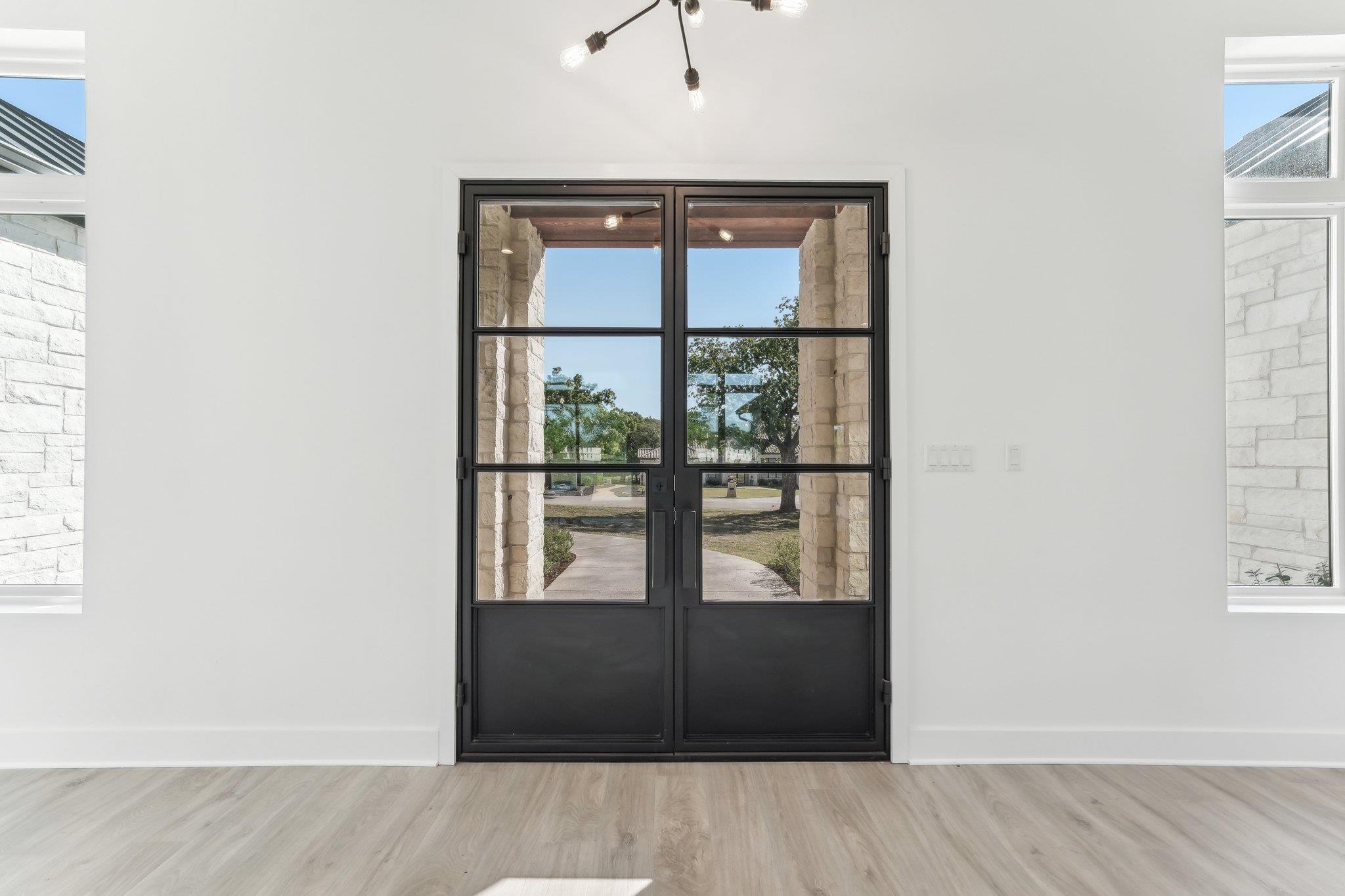 116 Mitchell Creek Dr, Horseshoe Bay, TX 78657