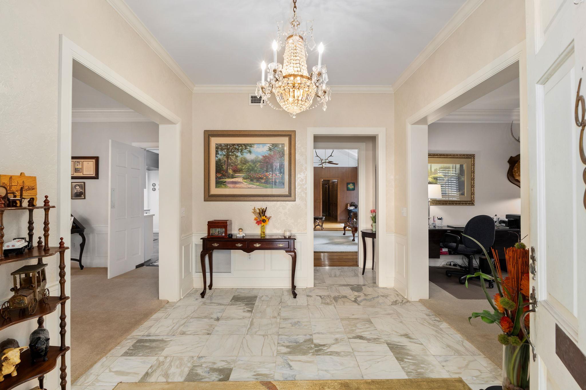 608 Bohlmann Ave, Schulenburg, TX 78956