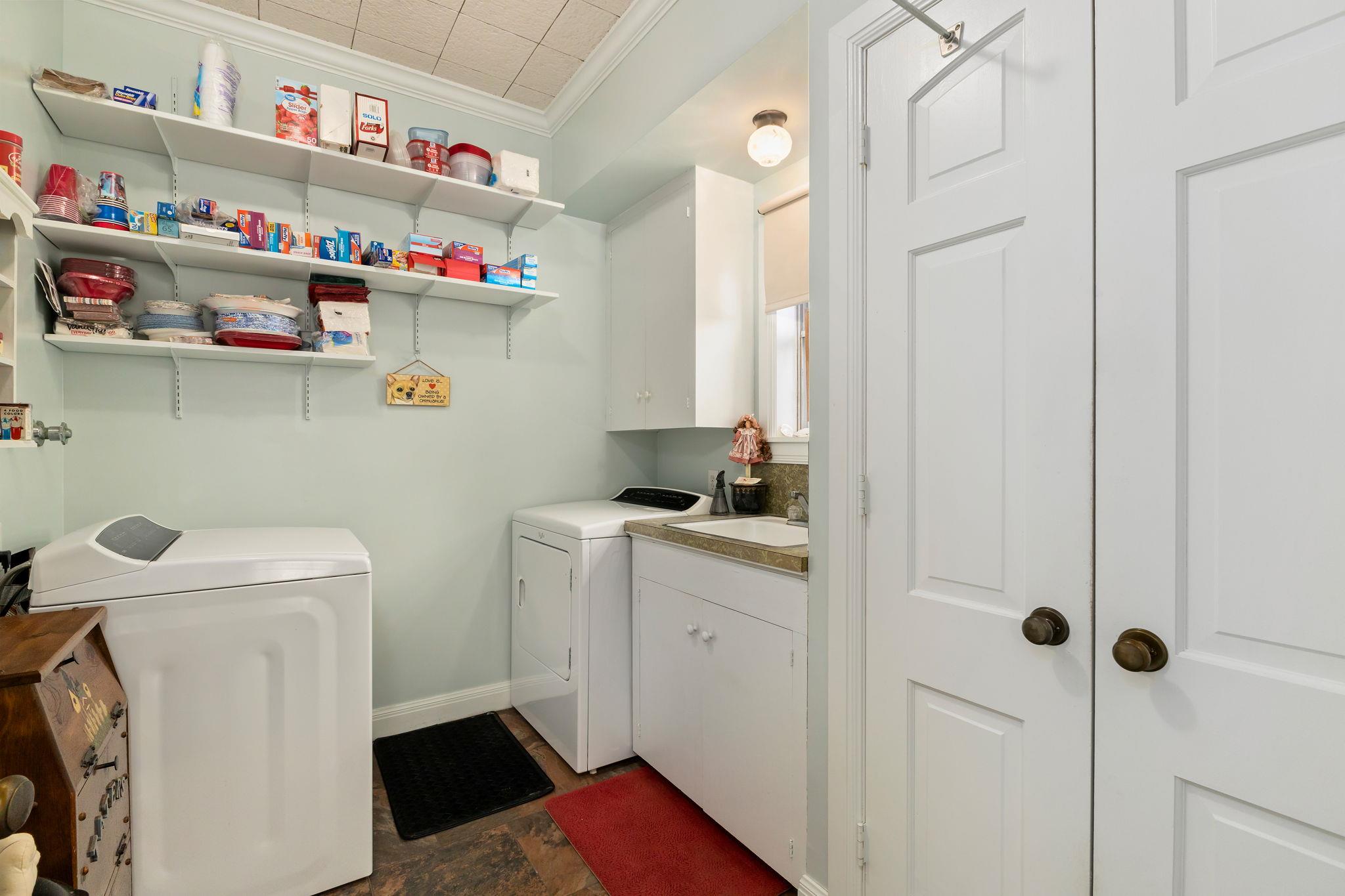 608 Bohlmann Ave, Schulenburg, TX 78956