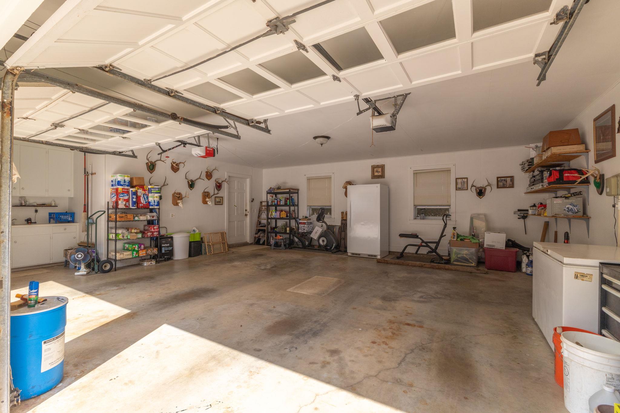 608 Bohlmann Ave, Schulenburg, TX 78956