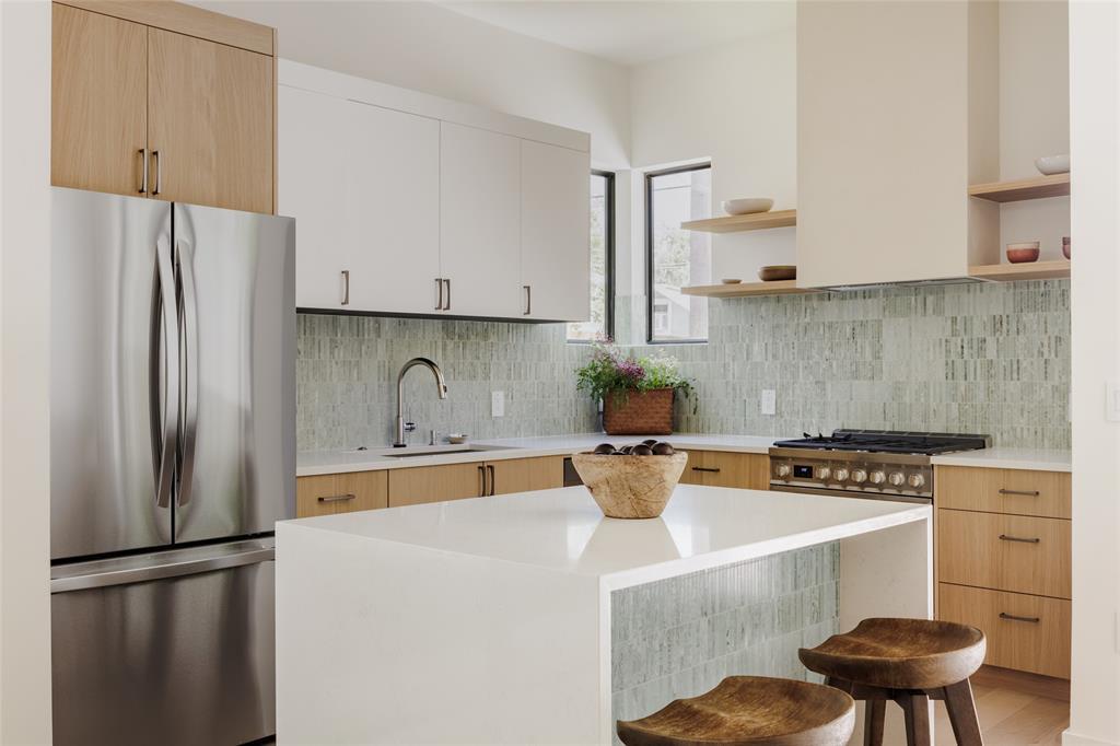 2206 Holly St # 2, Austin, TX 78702