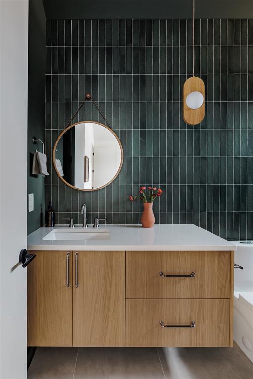 2206 Holly St # 2, Austin, TX 78702