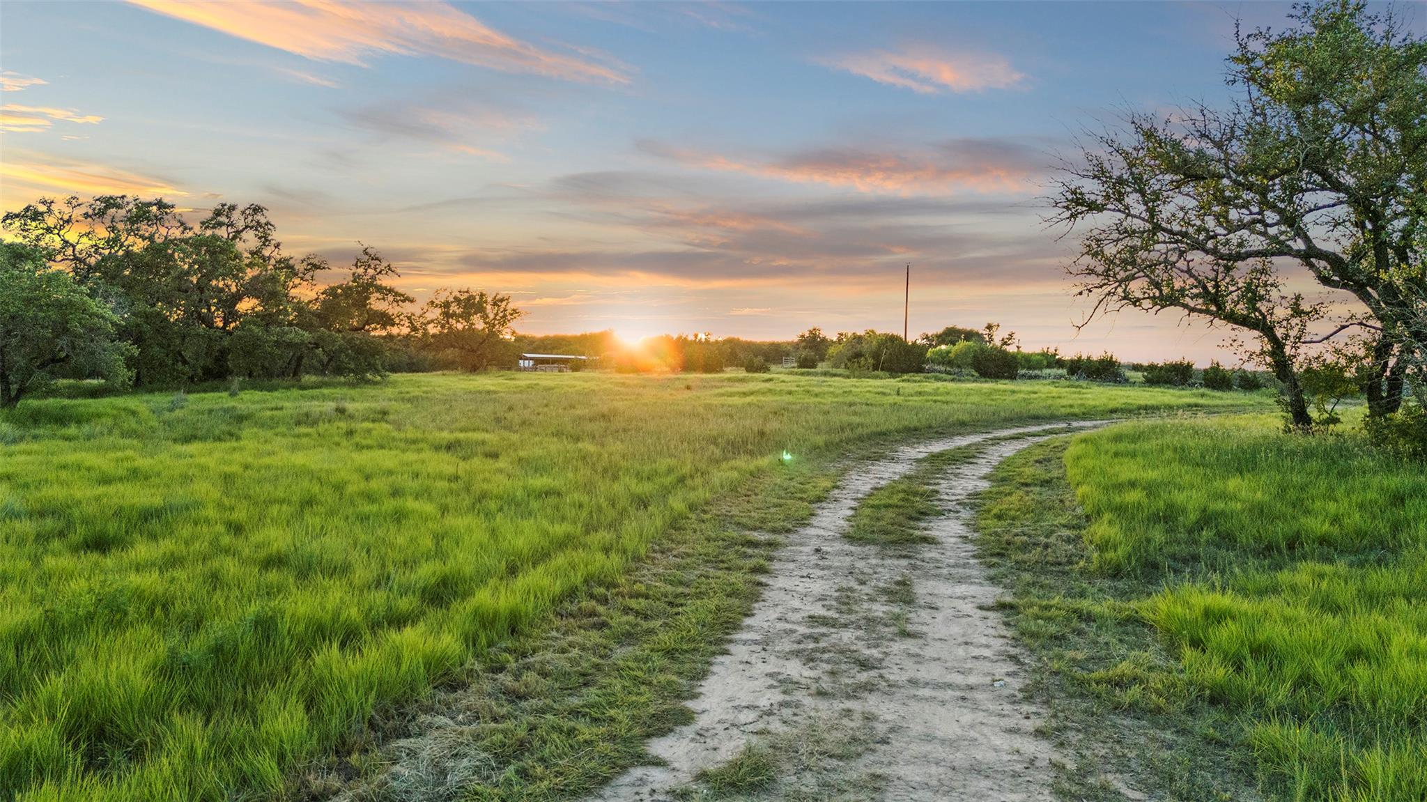 5229 & 5012 Hupedo Ranch Rd, Spicewood, TX 78669