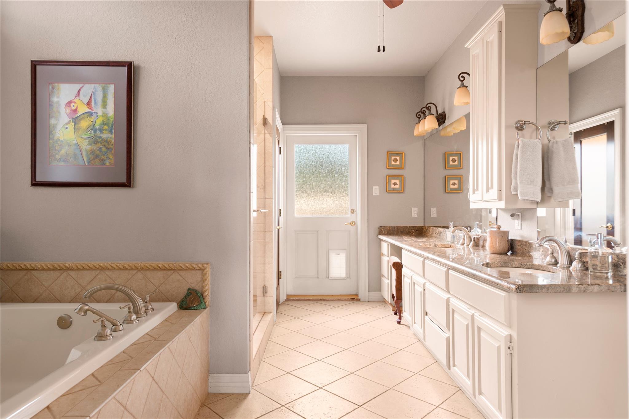 5229 & 5012 Hupedo Ranch Rd, Spicewood, TX 78669