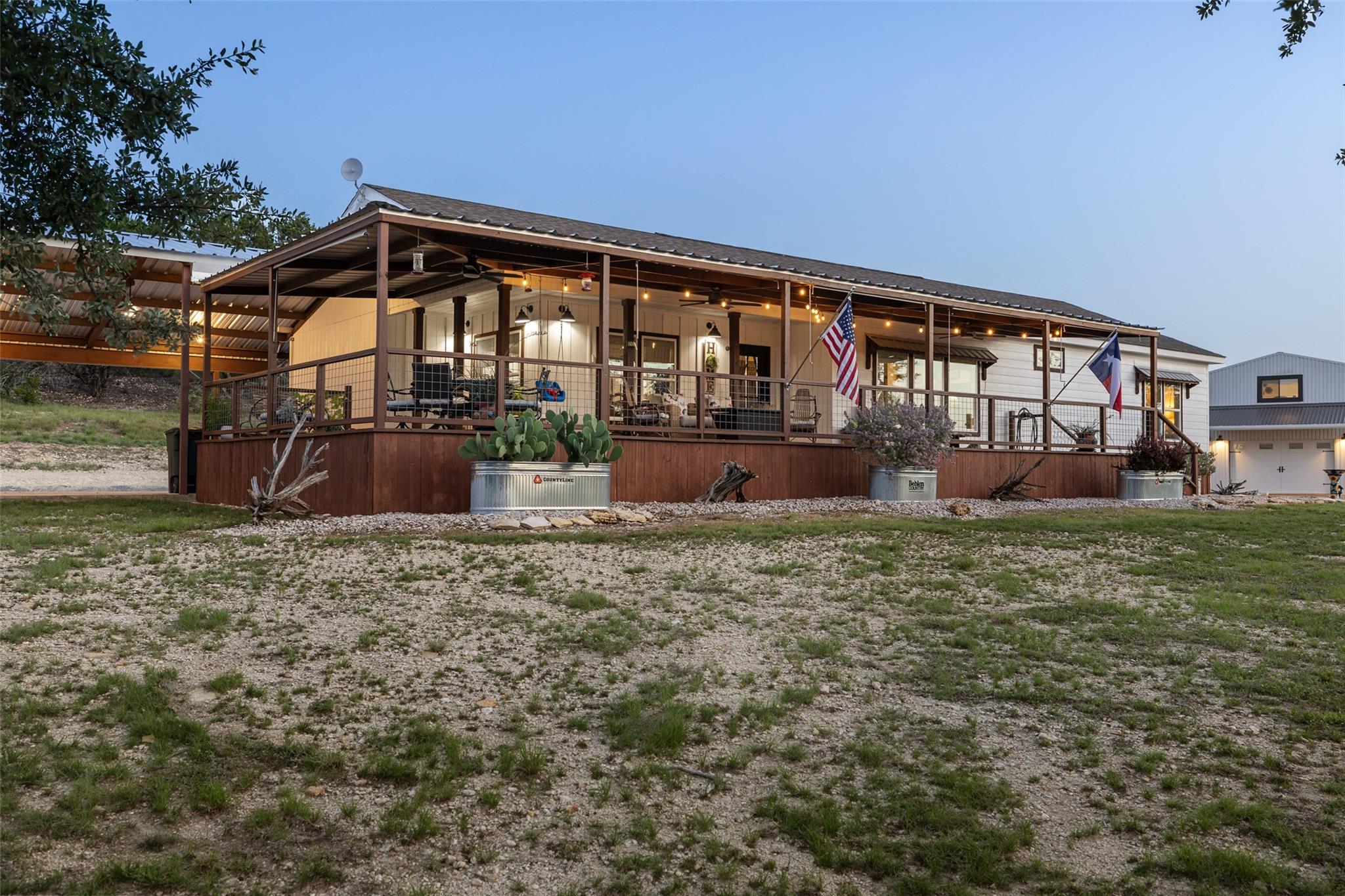 830 Ulrich Rd, Johnson City, TX 78636