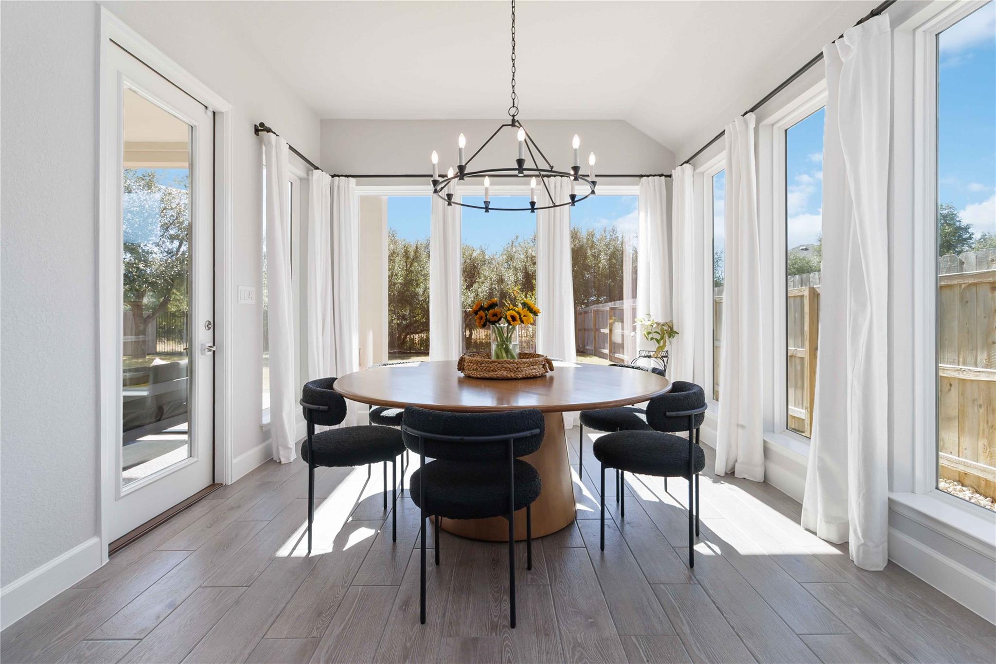 517 Mallow Rd, Leander, TX 78641