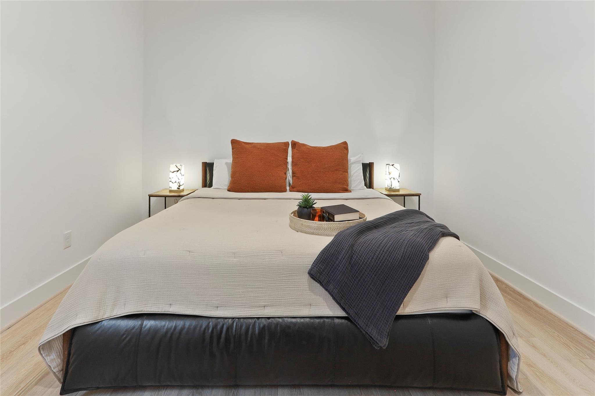 1141 W 17th St # A, Houston, TX 77008