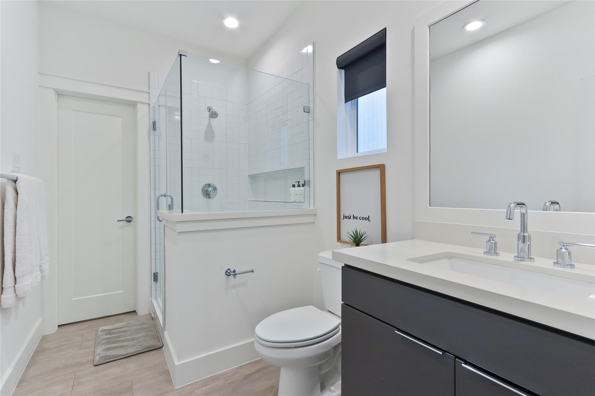 1141 W 17th St # A, Houston, TX 77008