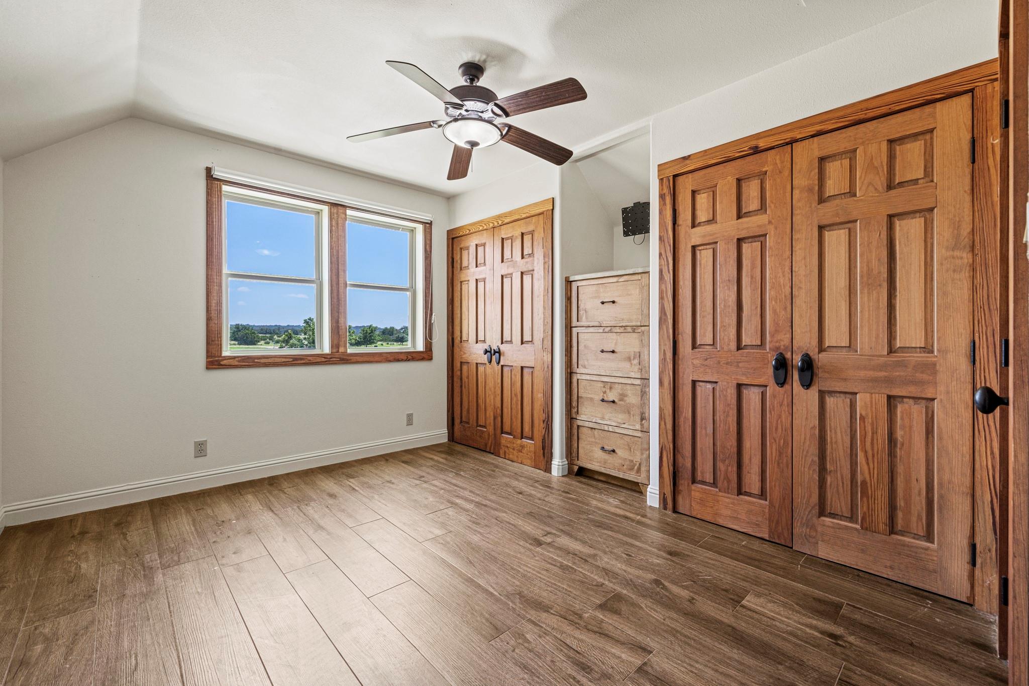 810 Clear Creek Rd, Fredericksburg, TX 78624