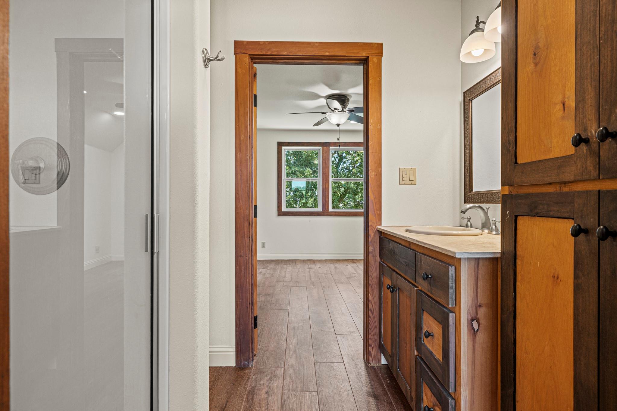 810 Clear Creek Rd, Fredericksburg, TX 78624