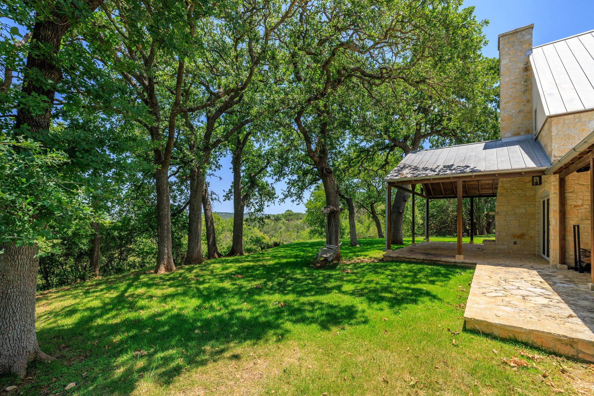 810 Clear Creek Rd, Fredericksburg, TX 78624