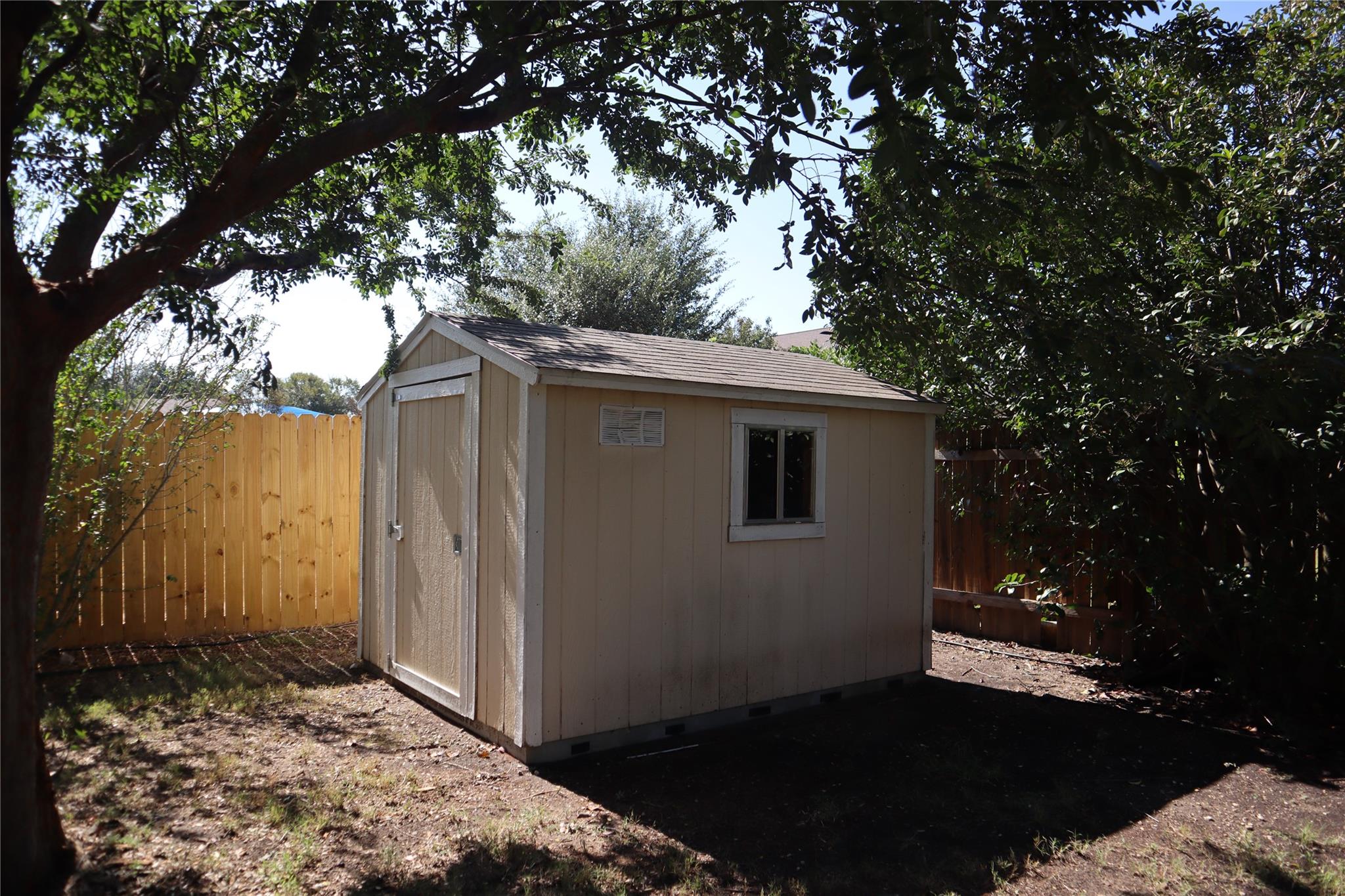 209 Sunny Brook Dr, Leander, TX 78641