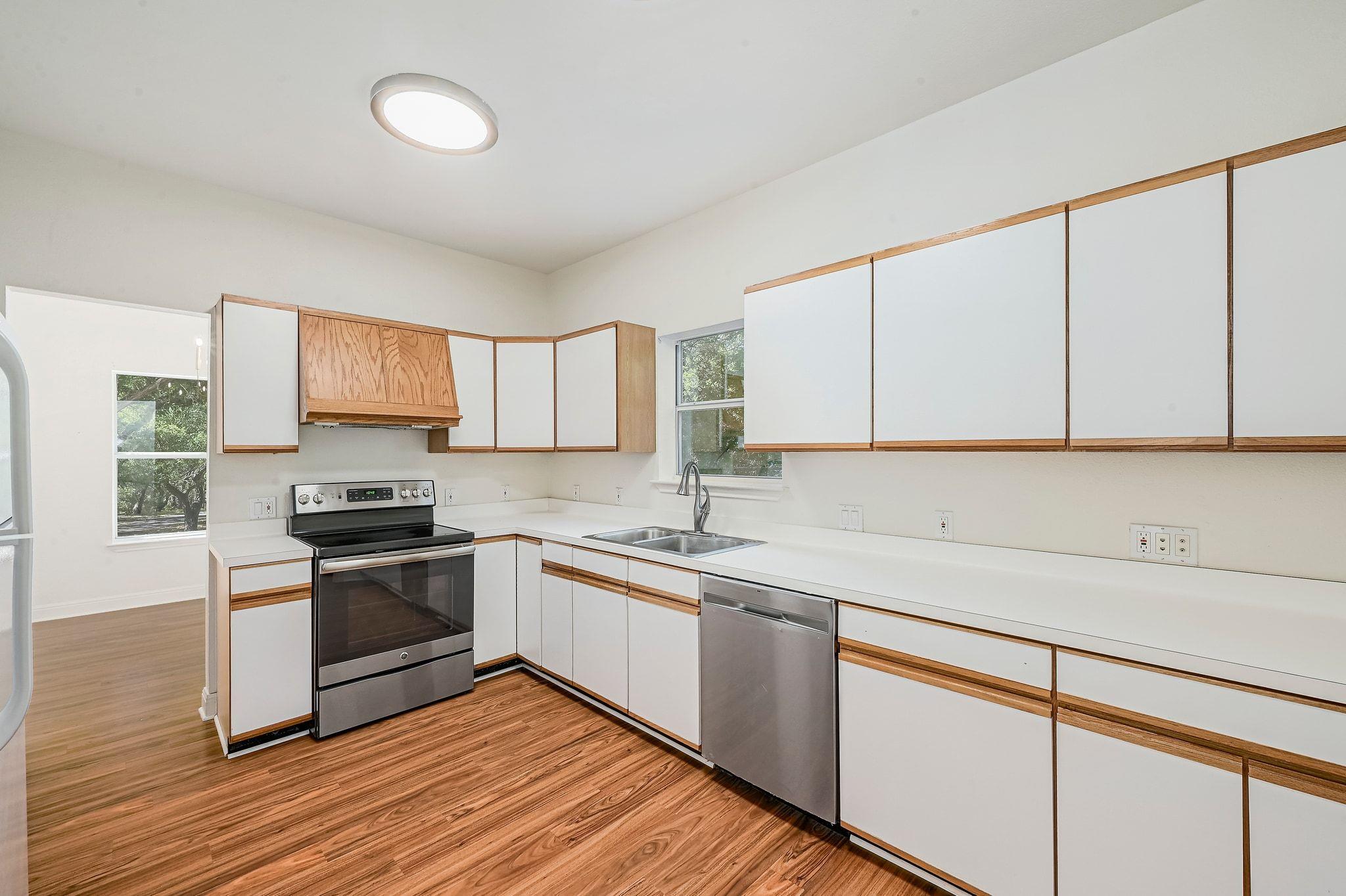 8302 N Madrone Trl, Austin, TX 78737