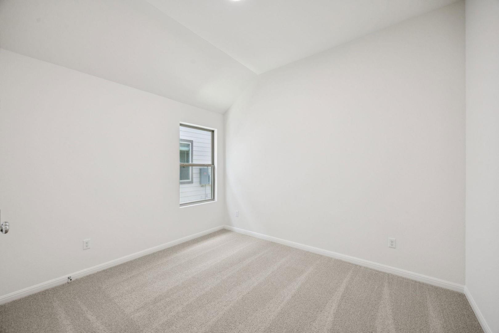 124 Tolo Dr, Elgin, TX 78621