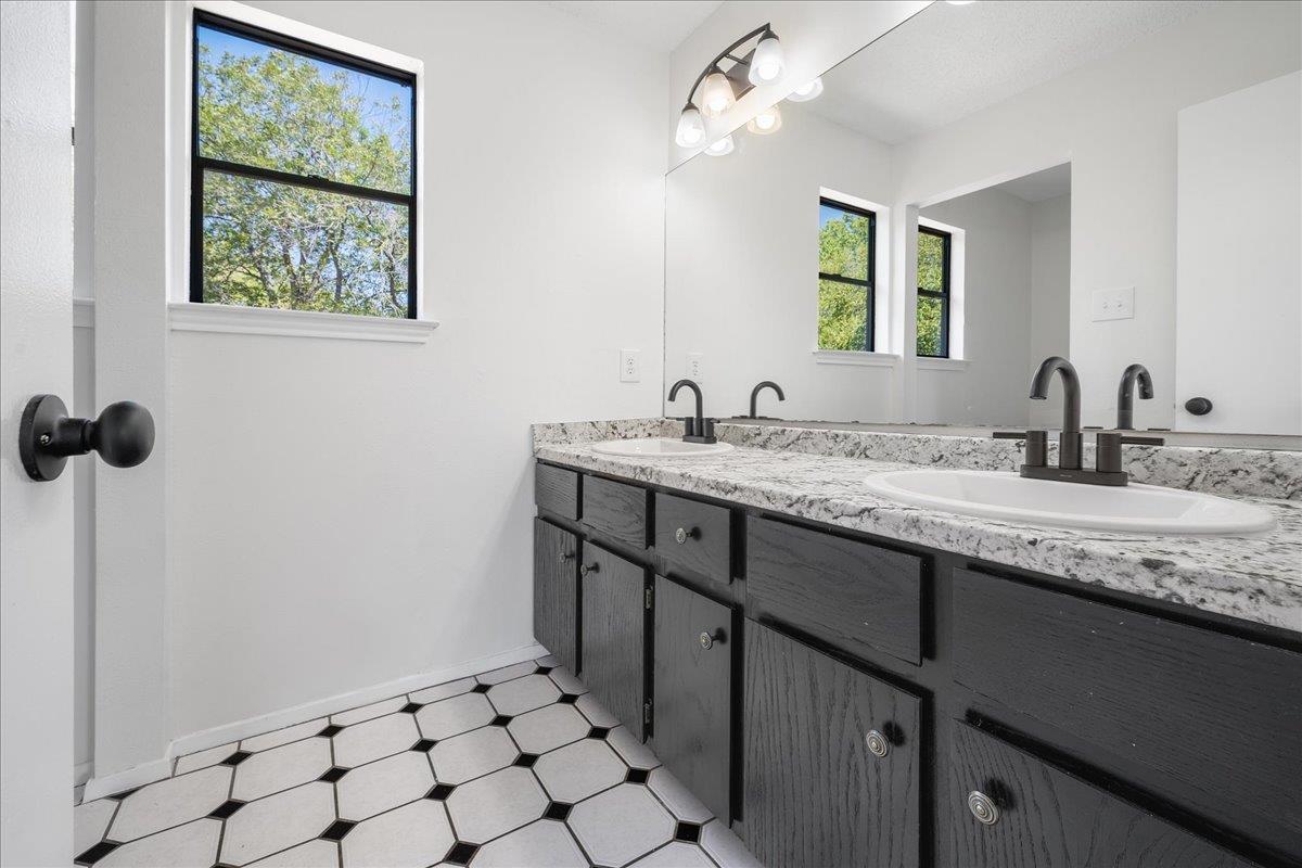 1404 Deupree Dr, Austin, TX 78753