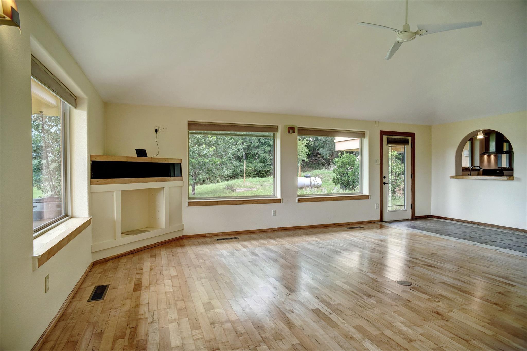 123 Konahuanui Ln, Bastrop, TX 78602