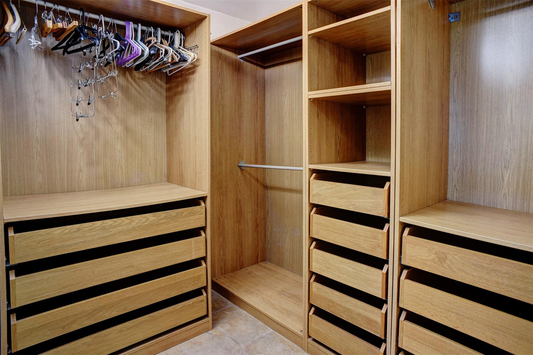 123 Konahuanui Ln, Bastrop, TX 78602