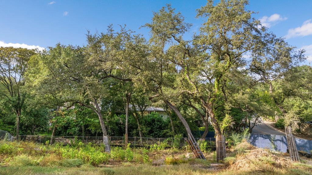 2705 Stratford Dr, Austin, TX 78746