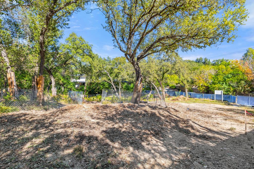 2705 Stratford Dr, Austin, TX 78746