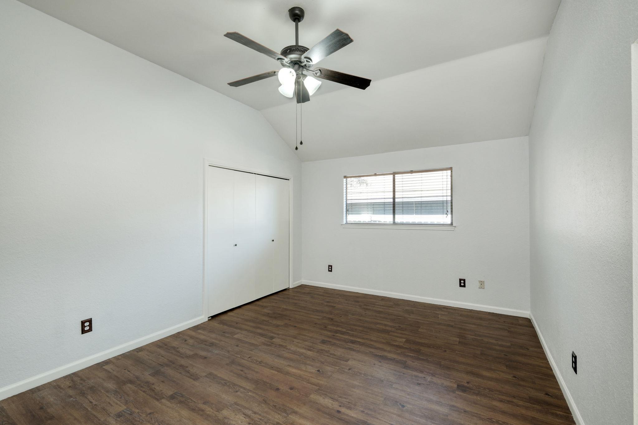 1810 Parkwood Dr, Leander, TX 78641