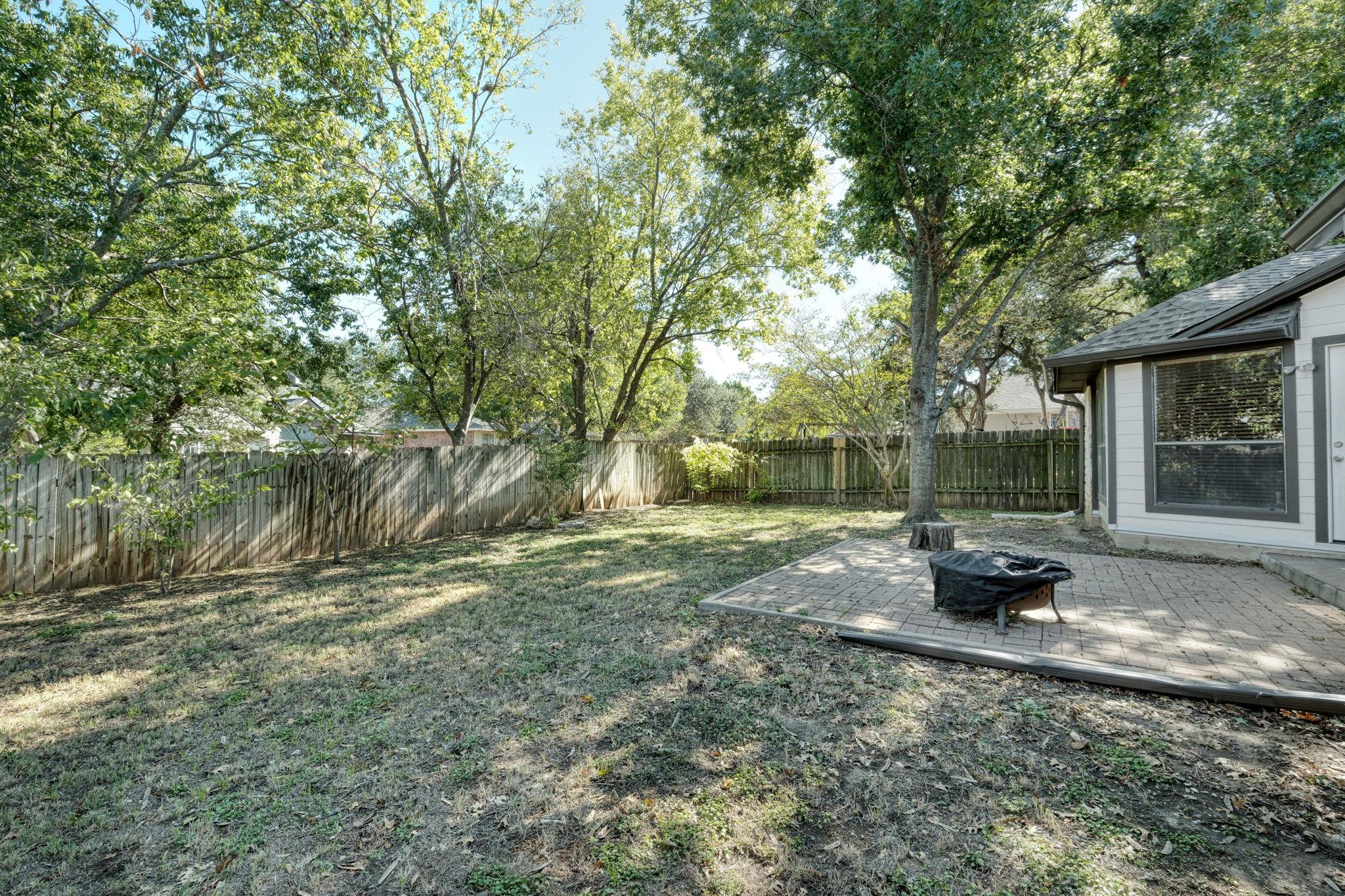 1810 Parkwood Dr, Leander, TX 78641