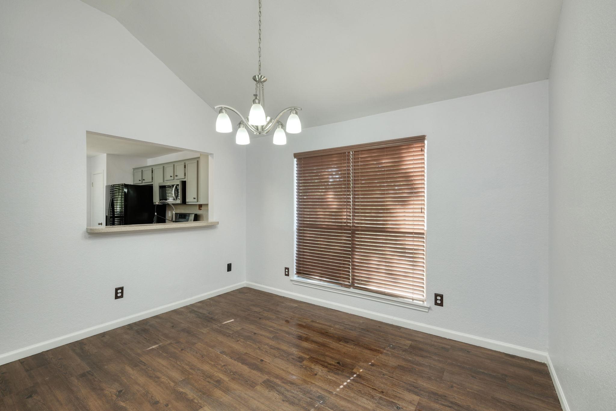 1810 Parkwood Dr, Leander, TX 78641