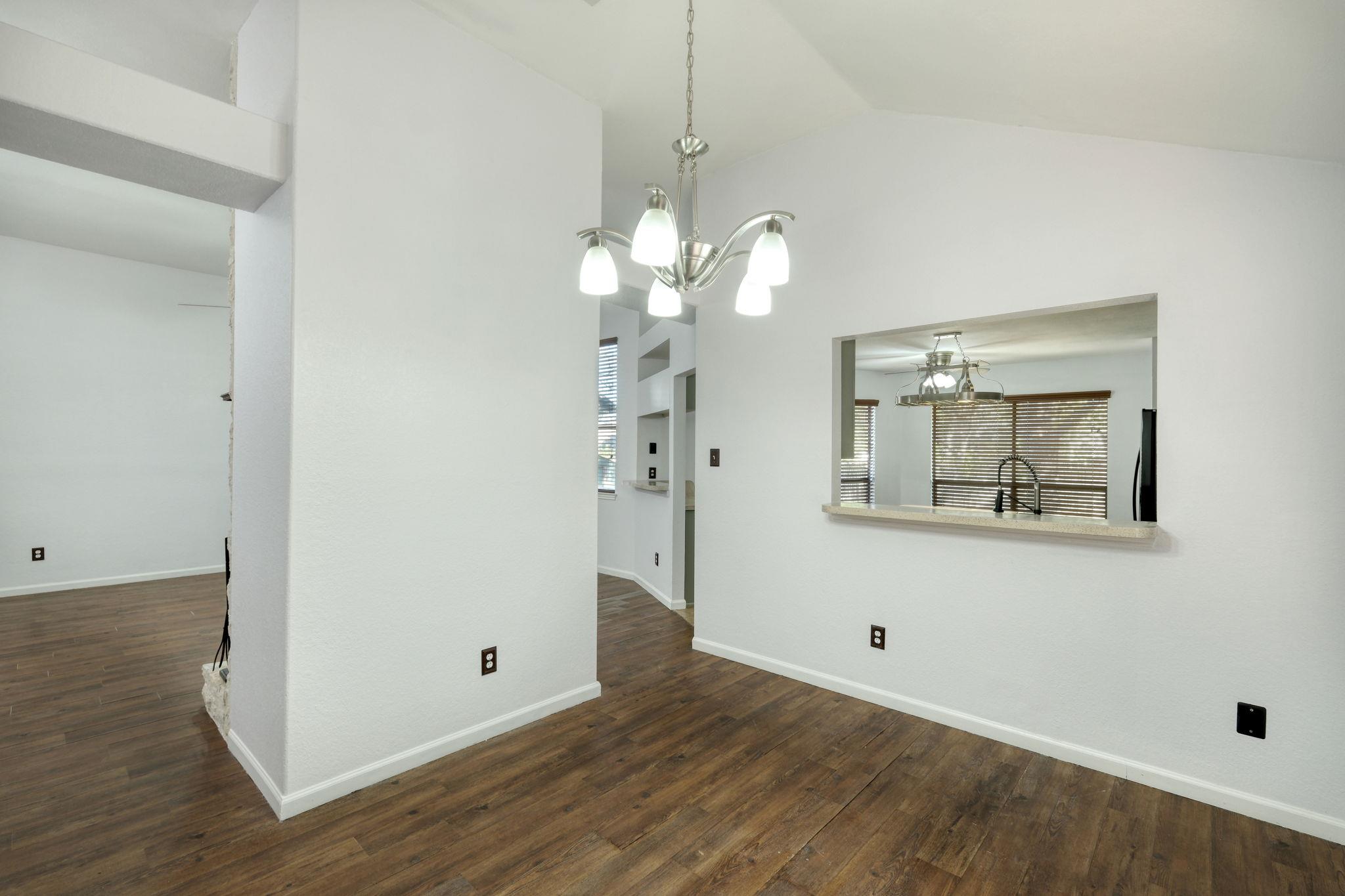 1810 Parkwood Dr, Leander, TX 78641