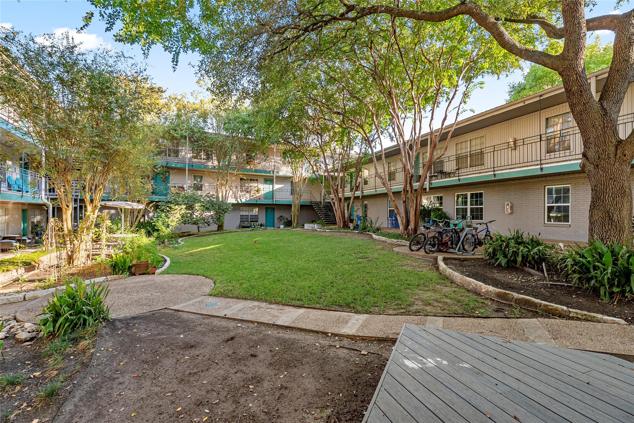 300 Crockett St # 103, Austin, TX 78704