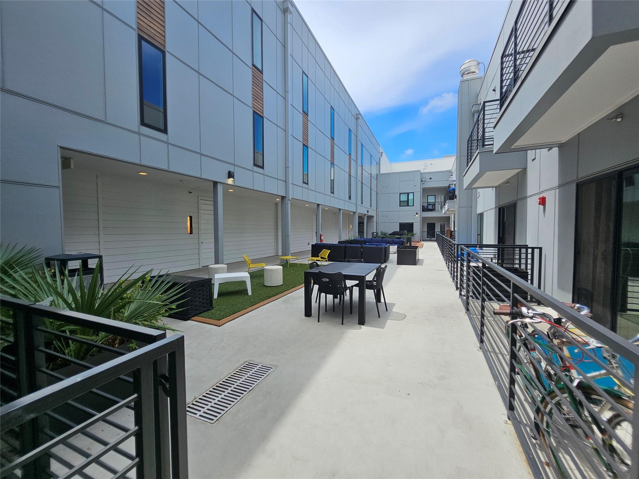 2220 Webberville Rd # 310, Austin, TX 78702