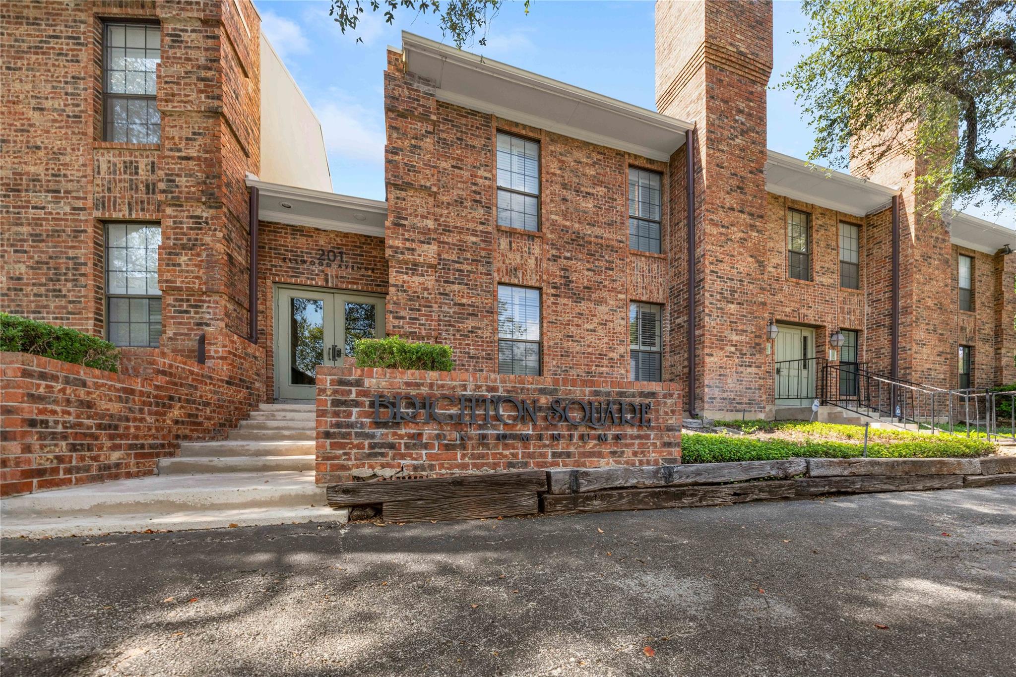 201 Ellwood St # 111, San Antonio, TX 78209