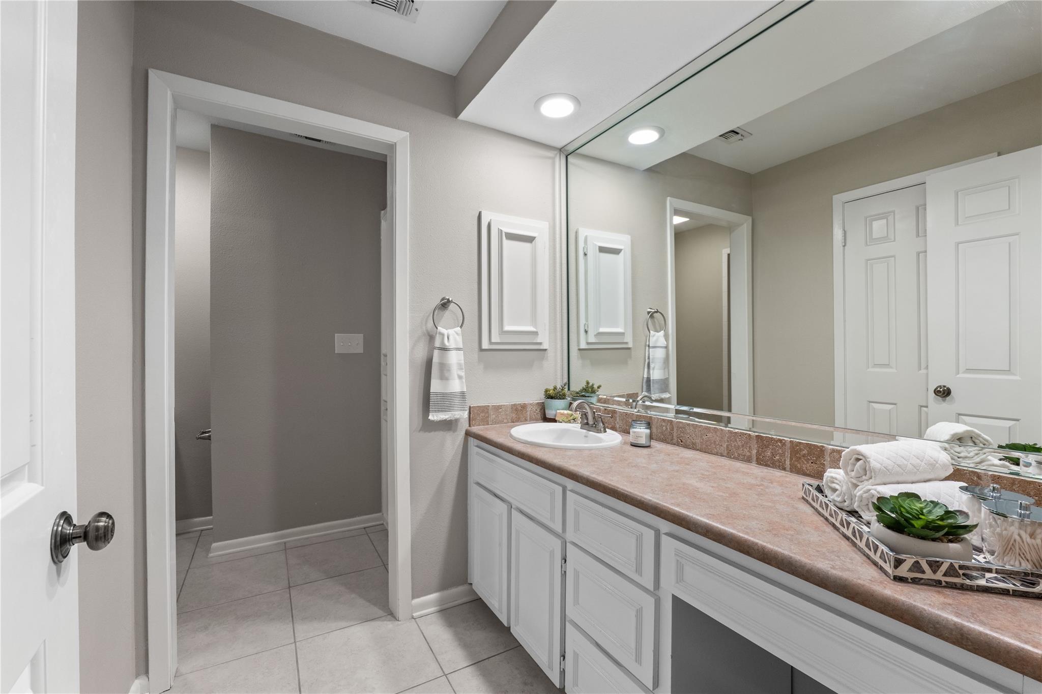 201 Ellwood St # 111, San Antonio, TX 78209