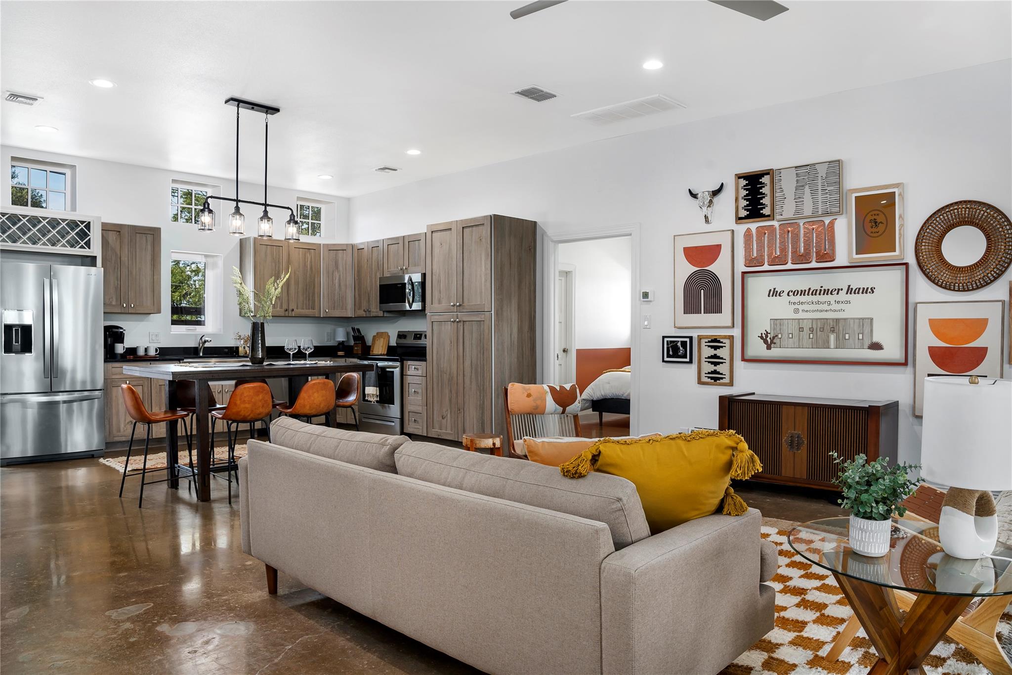 849 W Live Oak St, Fredericksburg, TX 78624