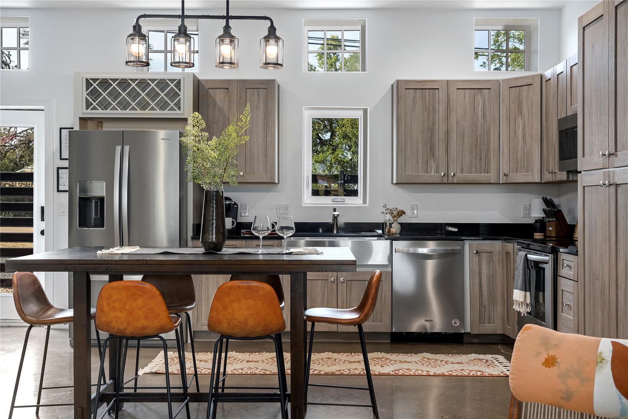 849 W Live Oak St, Fredericksburg, TX 78624