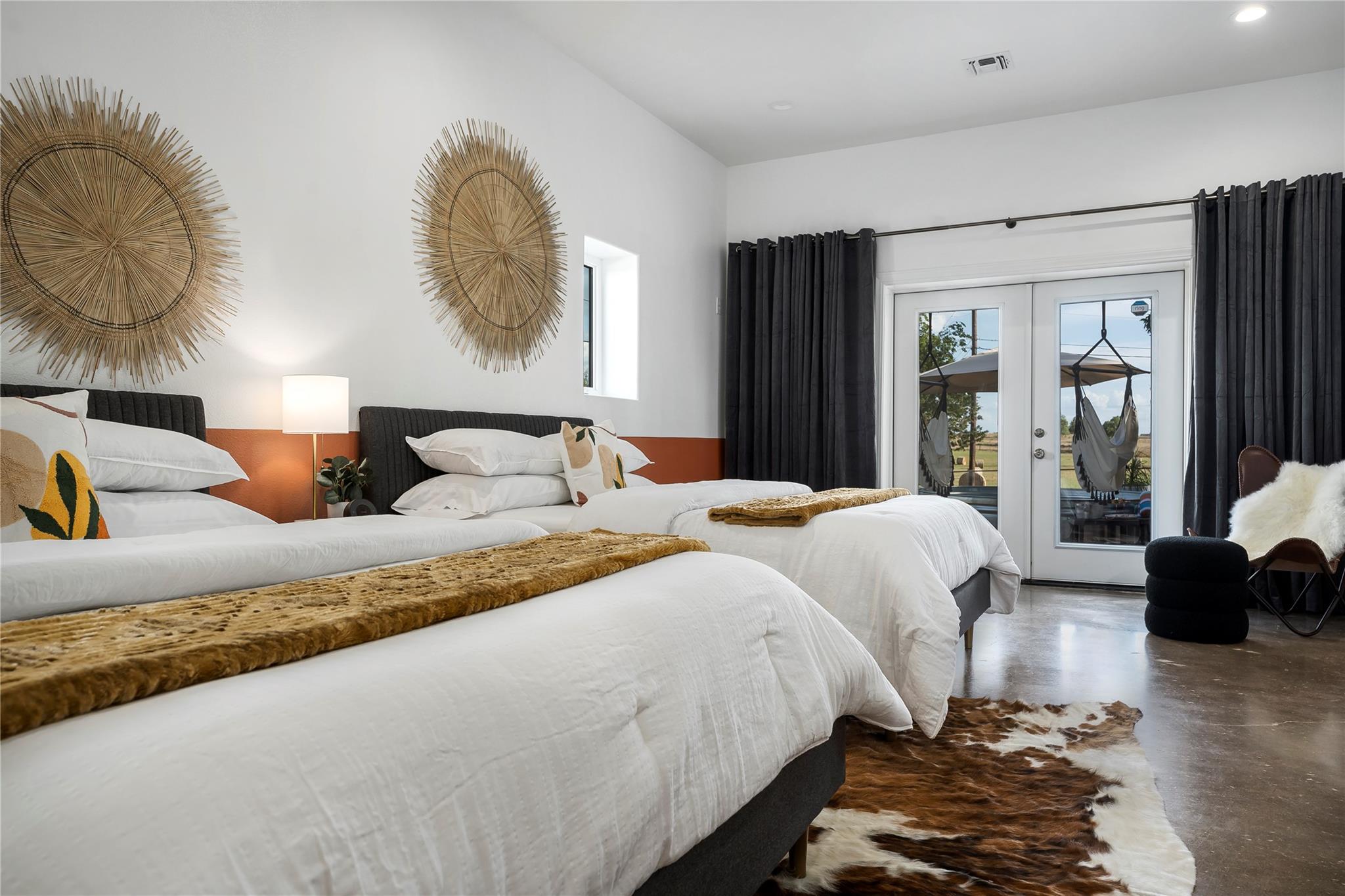 849 W Live Oak St, Fredericksburg, TX 78624