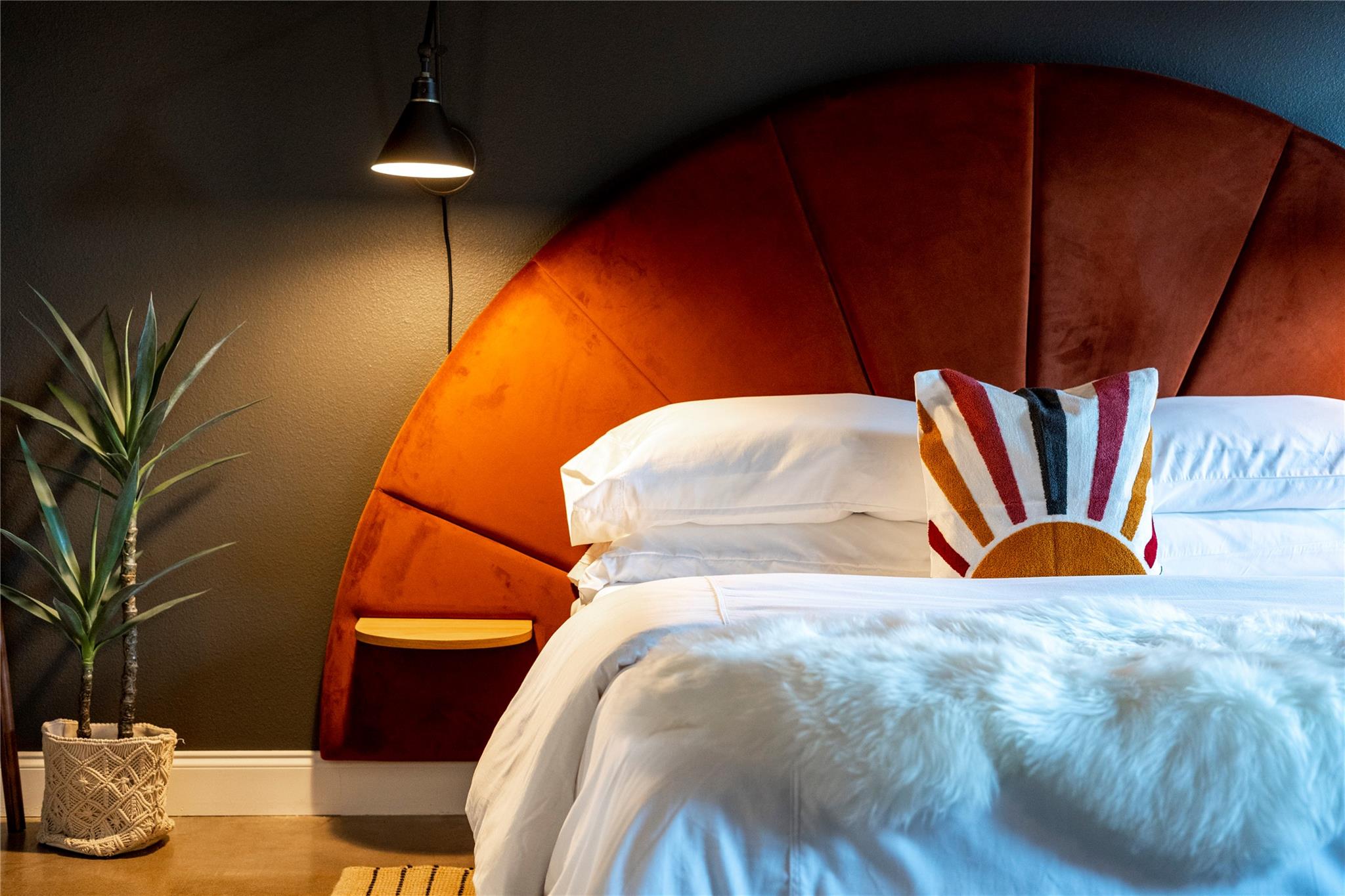 849 W Live Oak St, Fredericksburg, TX 78624