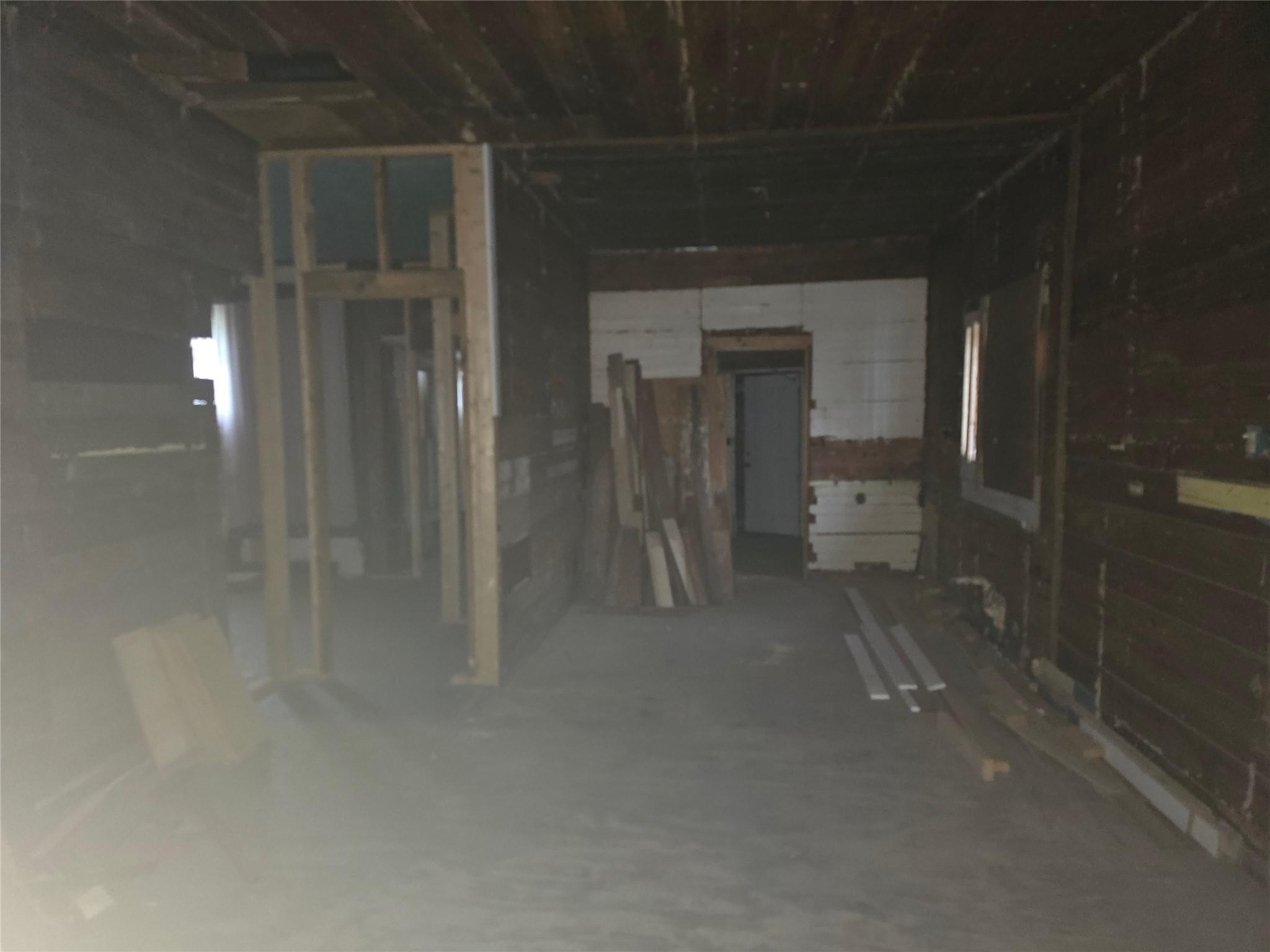 901 W 5th St, Taylor, TX 76574