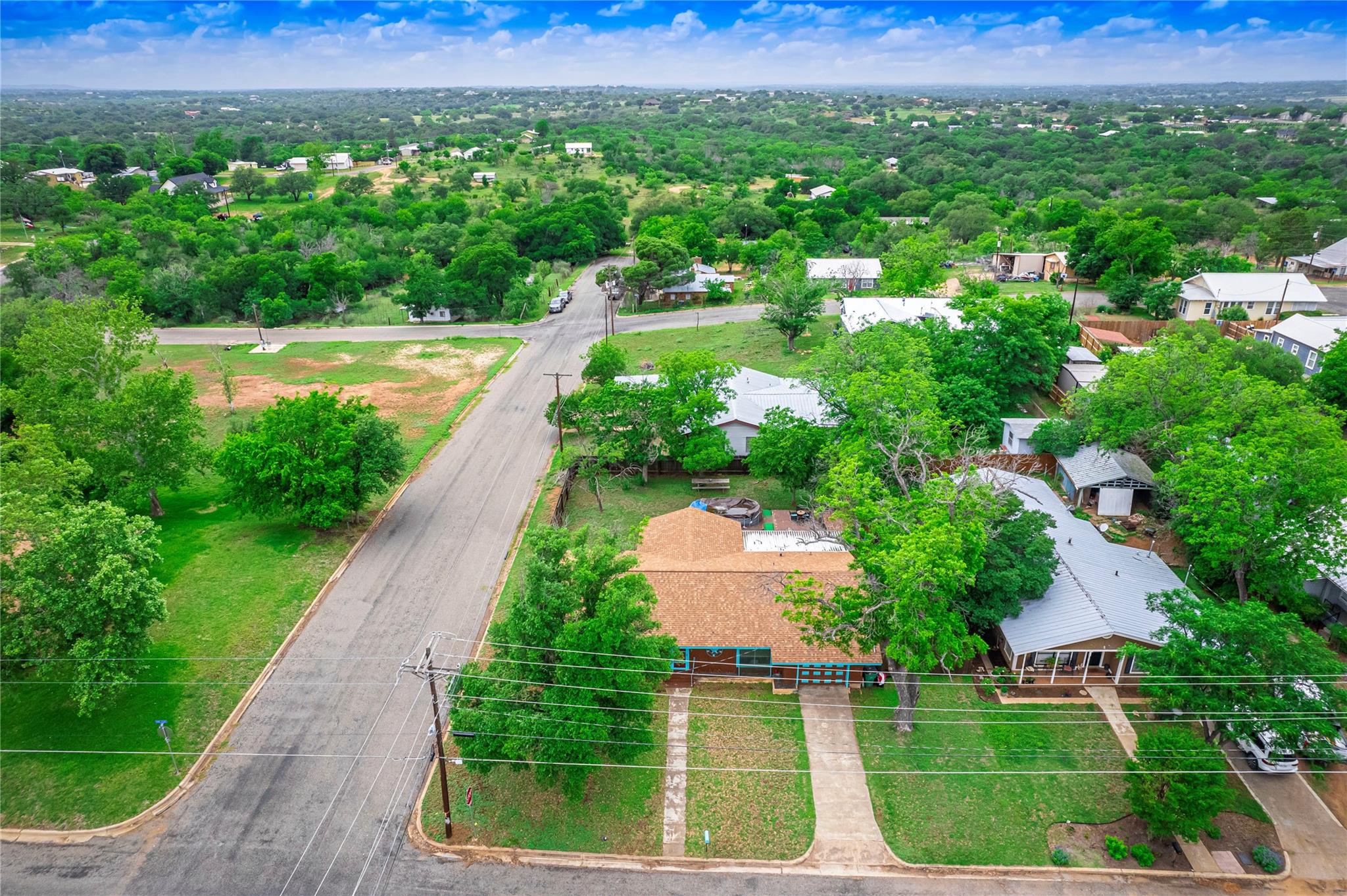 1207 Flag St, Llano, TX 78643