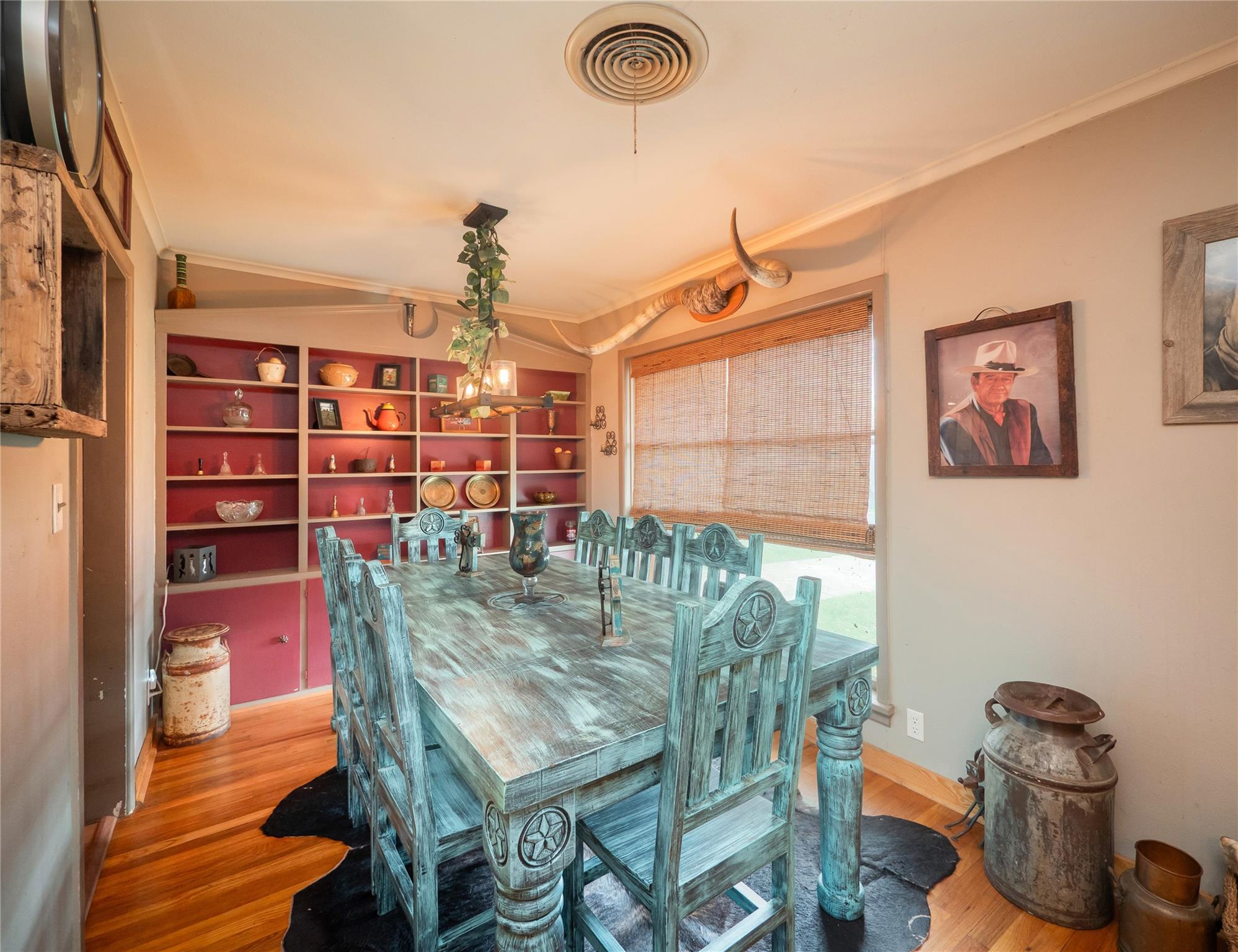 1207 Flag St, Llano, TX 78643