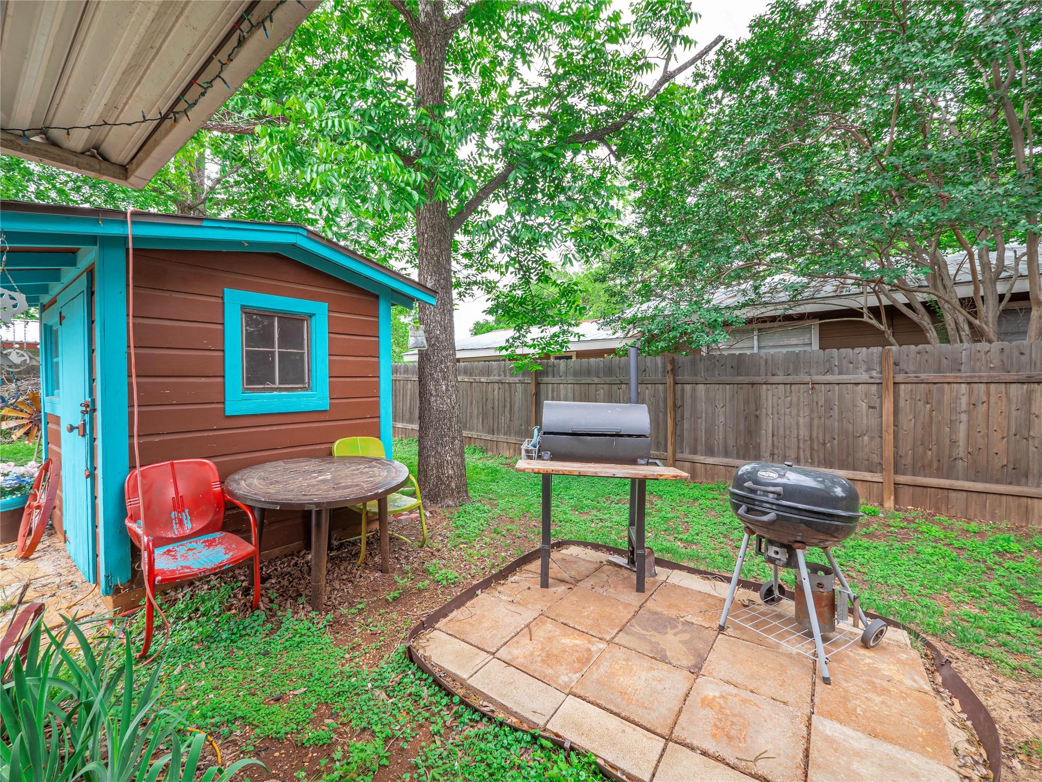 1207 Flag St, Llano, TX 78643